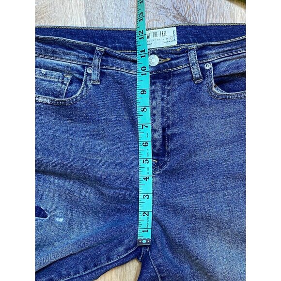 We The Free Distressed Skinny Jeans Size 31 Blue Denim Mid-Rise Frayed Hem Women - Picture 7 of 8